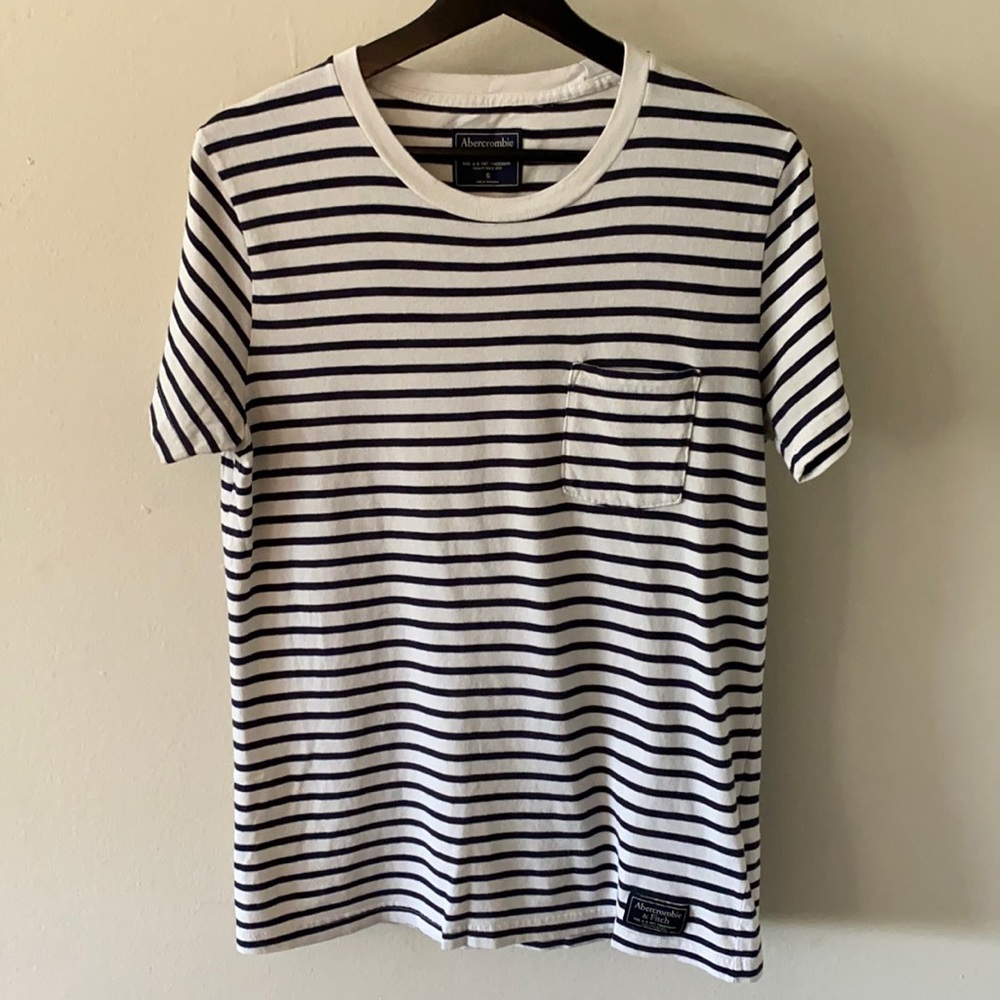 Men’s small Abercrombie & Fitch Tshirt